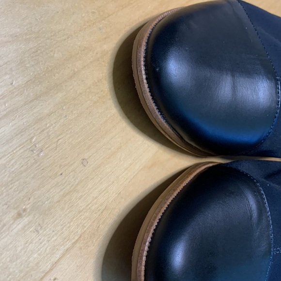 Guillermina ankle strap flat shoe. - Picture 7 of 8